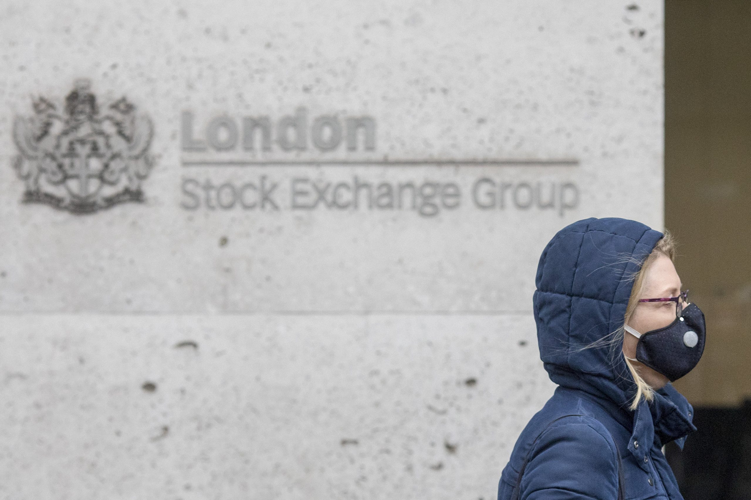 The new coronavirus strain weighs on the mood