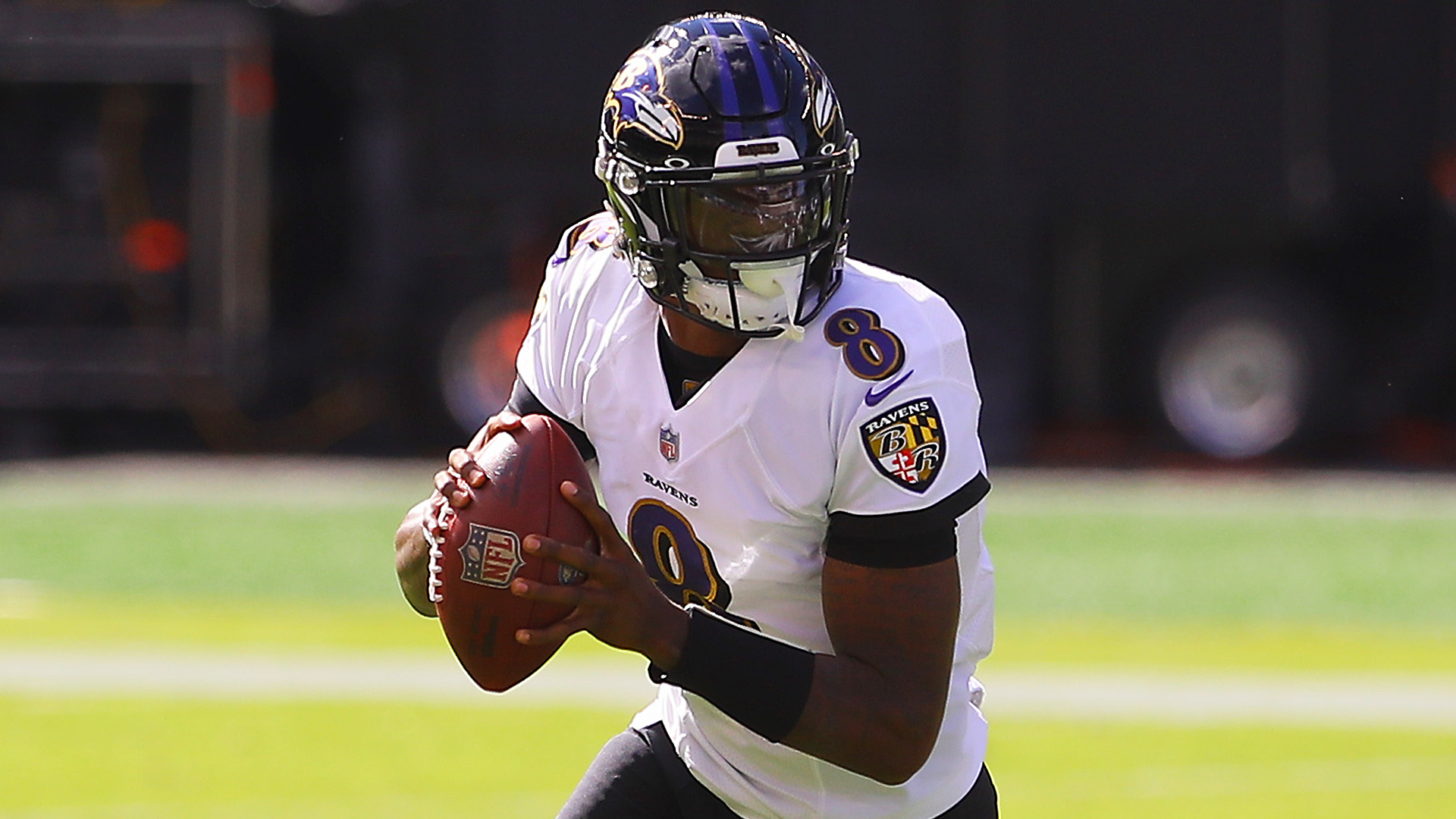 Lamar Jackson Injury Update: Raven's QB goes in convulsions and returns to win the comeback
