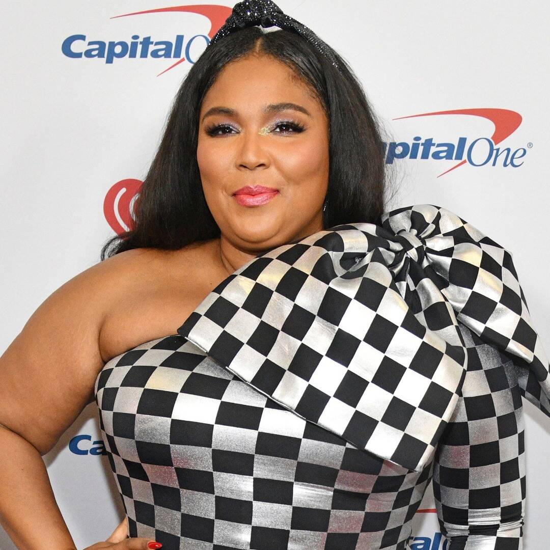 Lizzo surprises her mom with a car this Christmas is so cute