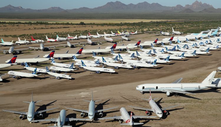 The U.S. airline's 2020 losses are expected to exceed $ 35 billion in the dismal year

