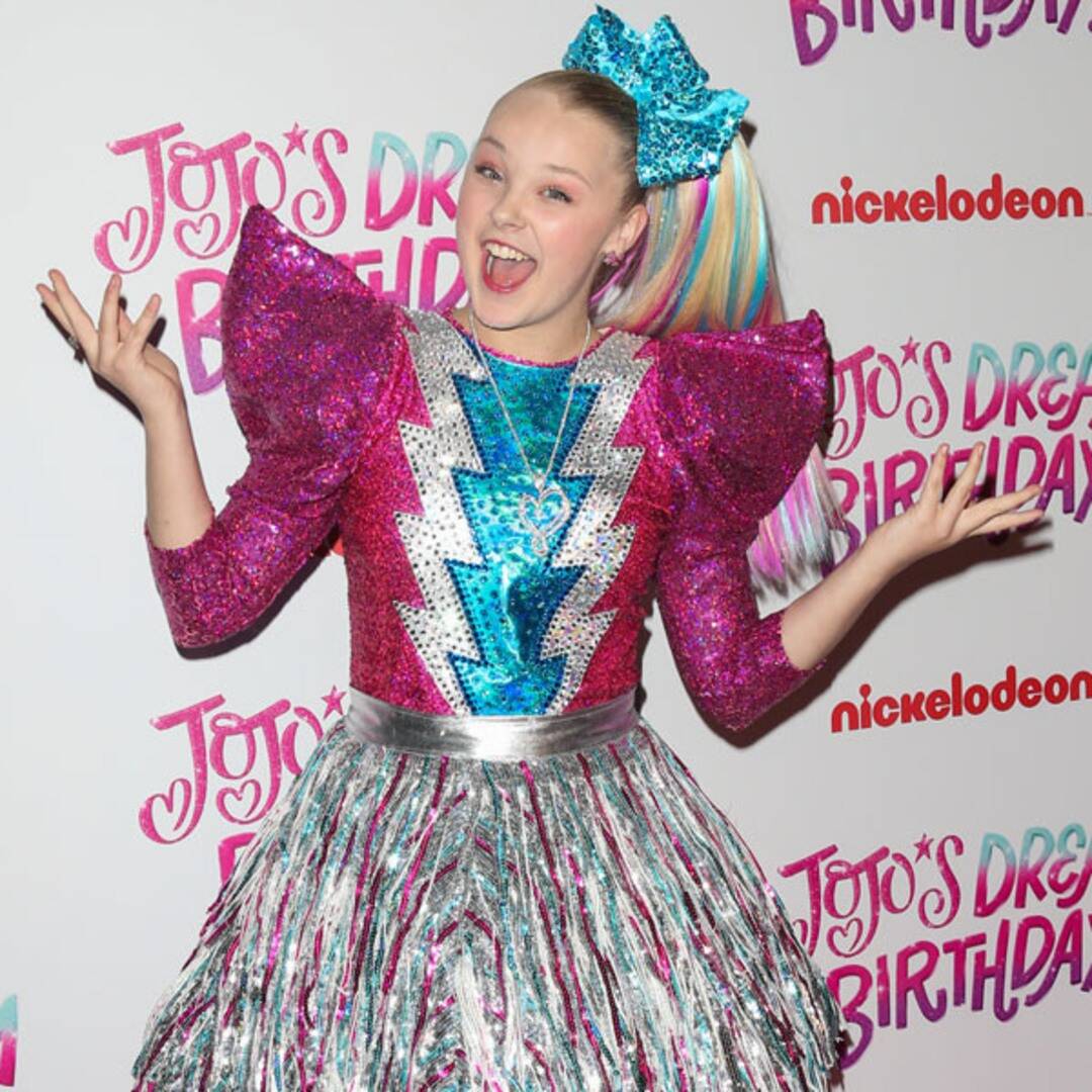 JoJo Siwa responds to a hateful comment about her coming out