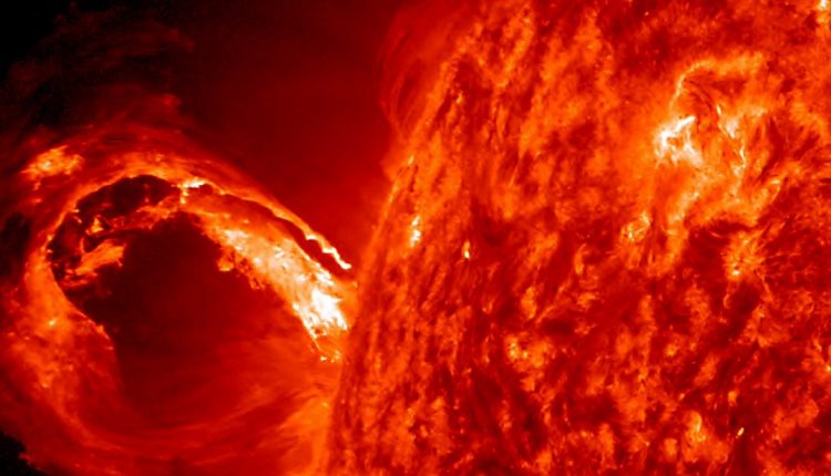 Secrets behind sunquakes could lurk beneath the surface of the sun - watts with that?

