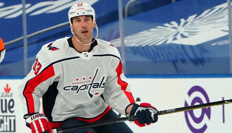 Zdeno Chara scores first goal with Capitals and his teammates are insane

