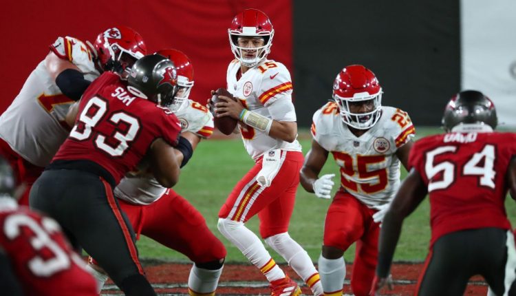 Super Bowl Score Predictions - ESPN experts choose Chiefs-Buccaneers, MVP of the game

