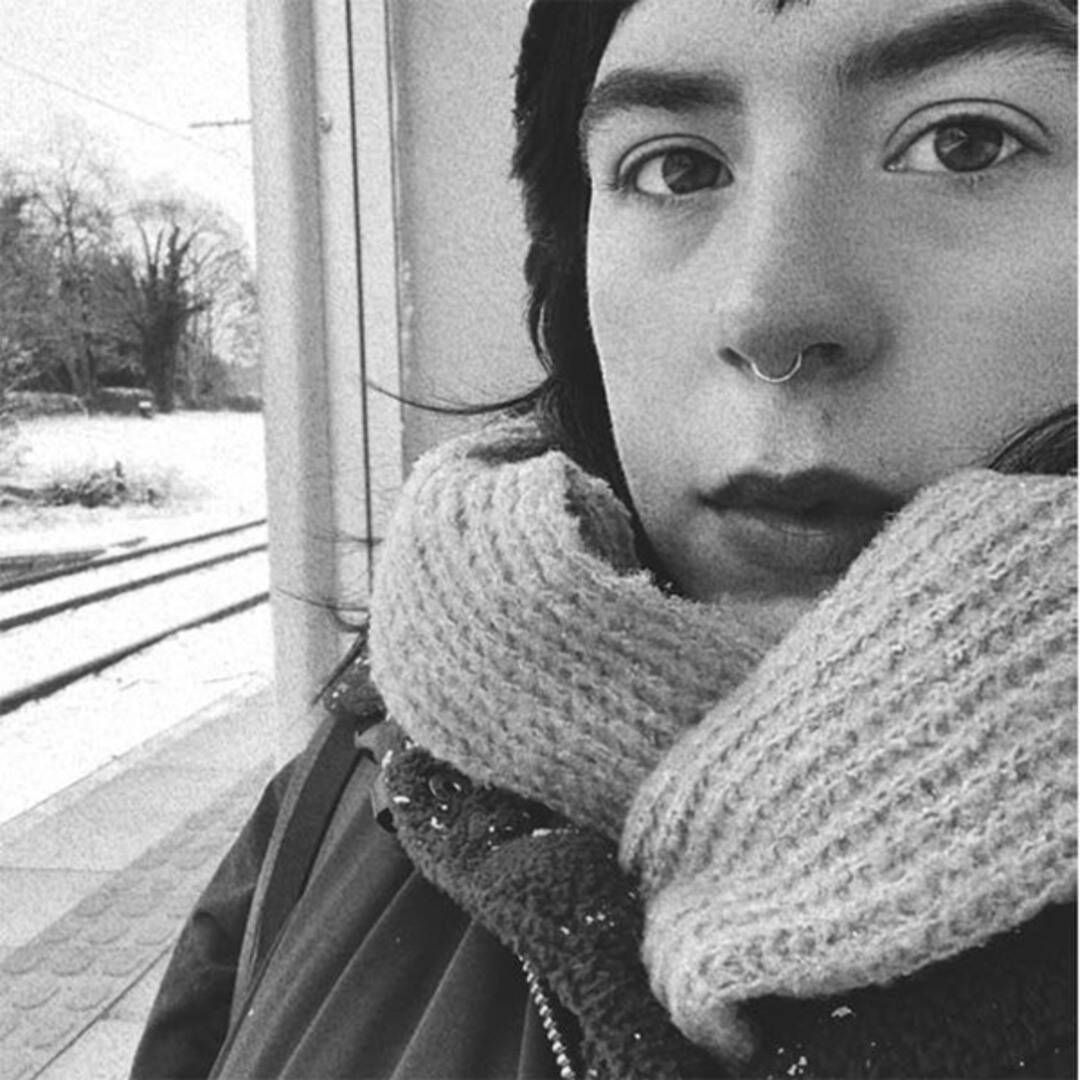 Tom Cruise, Nicole Kidman's daughter Bella, gives a rare glimpse into life