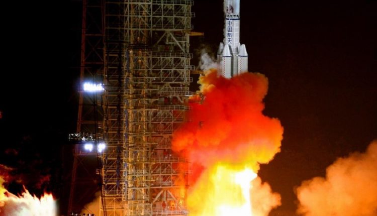 China's super-heavy-lift rocket will carry 100 tons to the moon

