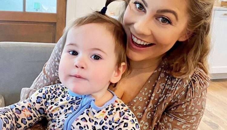 Watch Shawn Johnson's baby nail the balance beam on the first try

