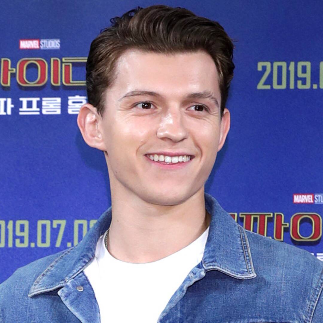 Tom Holland proves with great power that even bigger pictures come without a shirt