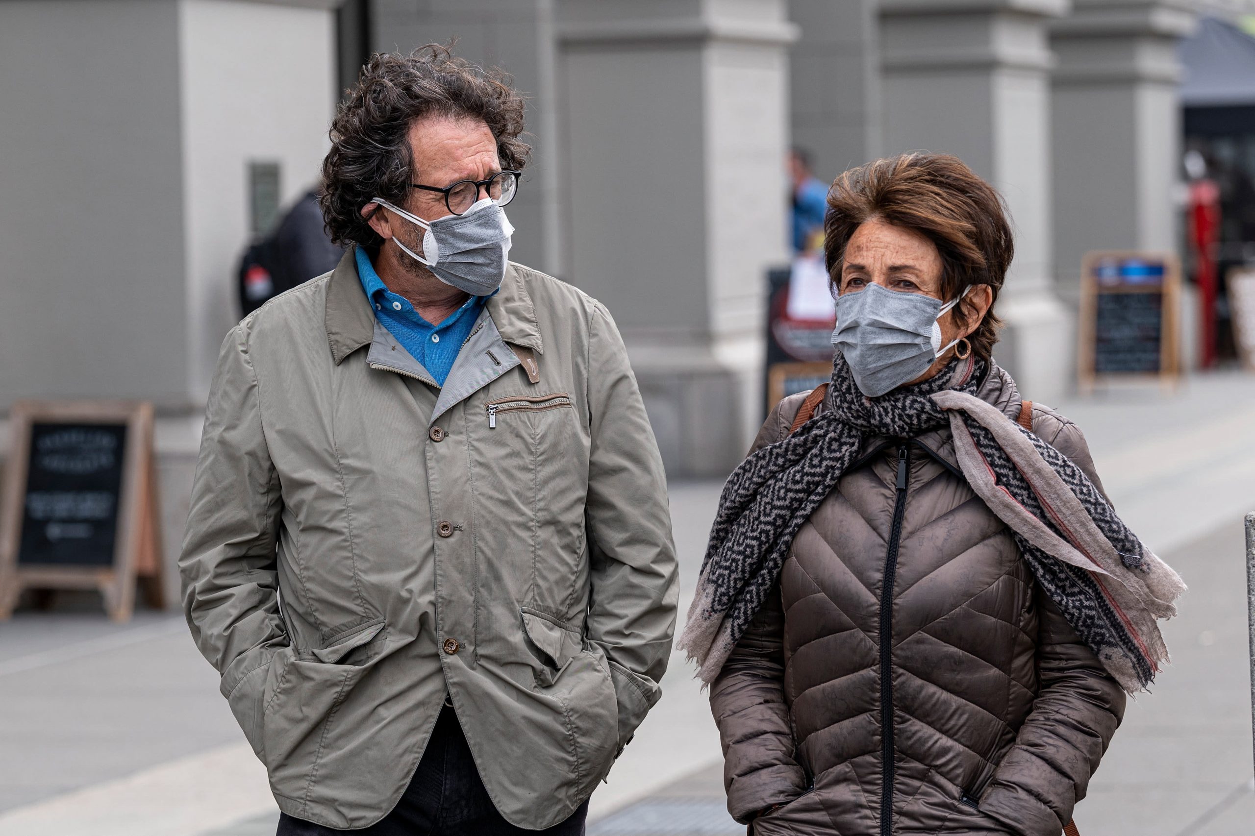 Former HHS official welcomes "data-driven" relaxation of CDC mask management