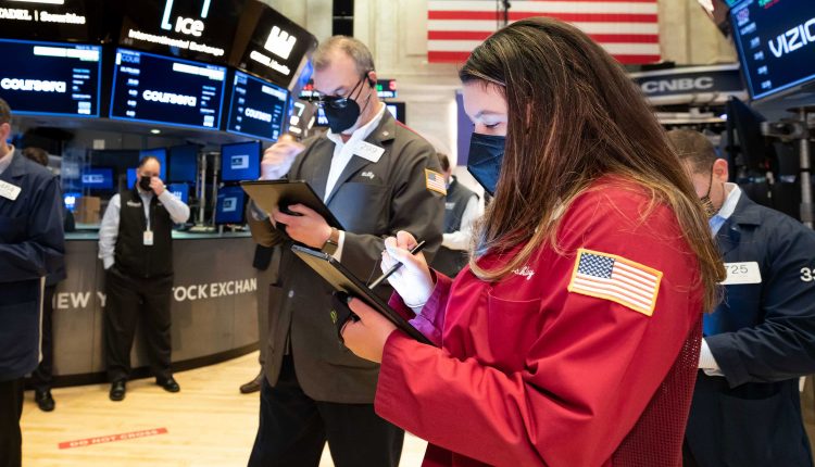 5 things you should know before the stock market opens on Thursday April 1st


