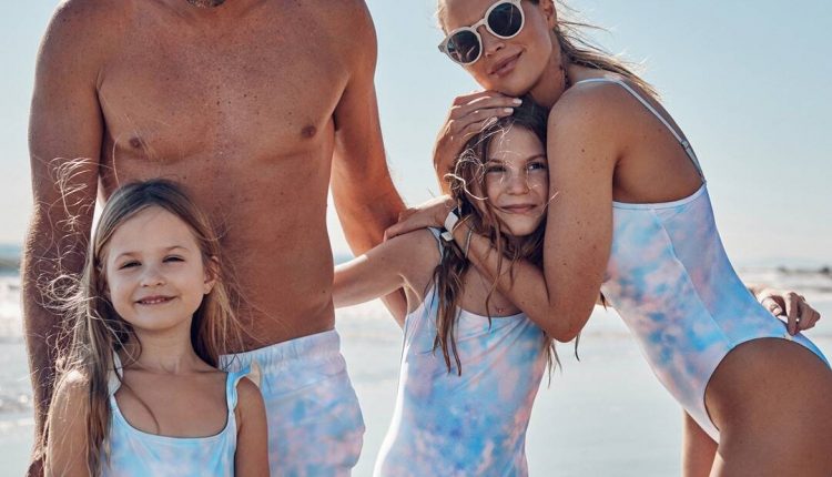 9 super cute matching swimsuits for the whole family

