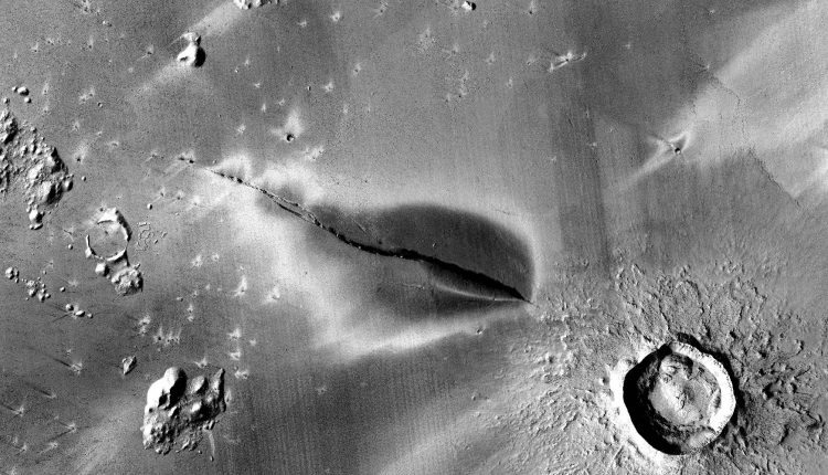 Volcanoes on Mars could still be active

