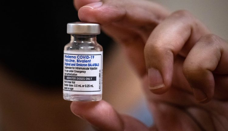 Omicron boosters keep seniors out of the hospital, CDC says

