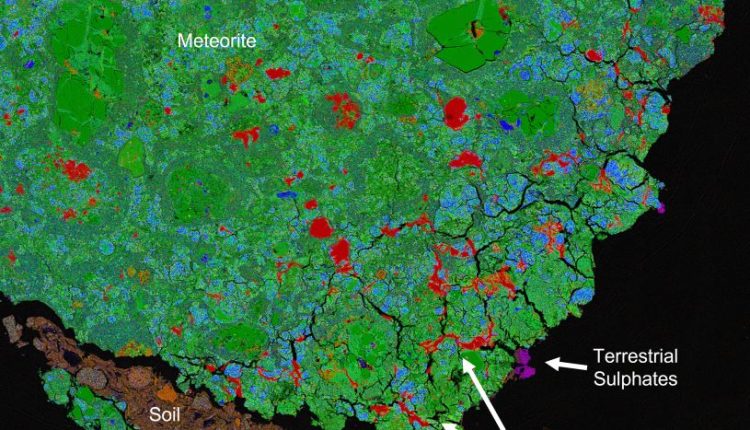 Meteorites quickly become contaminated when they reach Earth


