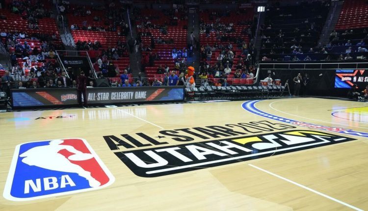  NBA Changes All-Star Game Draft;  Starters are picked last

