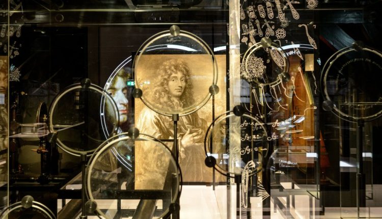 Christiaan Huygens' telescope lenses tell us that he was short-sighted

