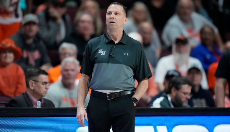 New Mexico St. hires Sam Houston's Jason Hooten as their next head coach

