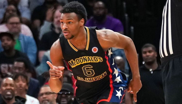 Bronny James, Recruit #19 in 2023, commits to USC

