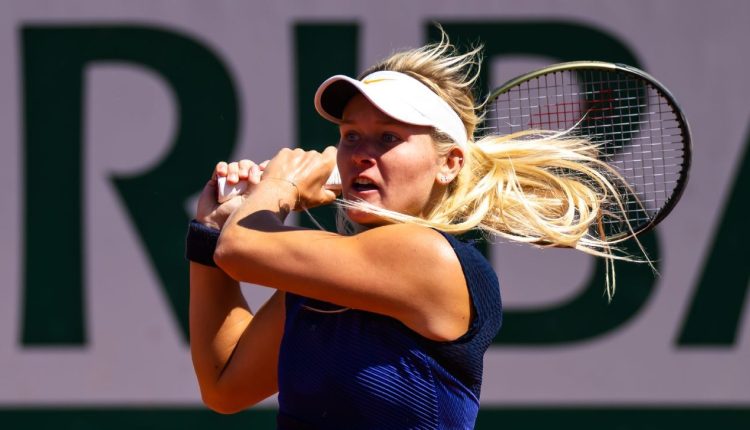 Peyton Stearns stuns ex-champion Jelena Ostapenko in French debut

