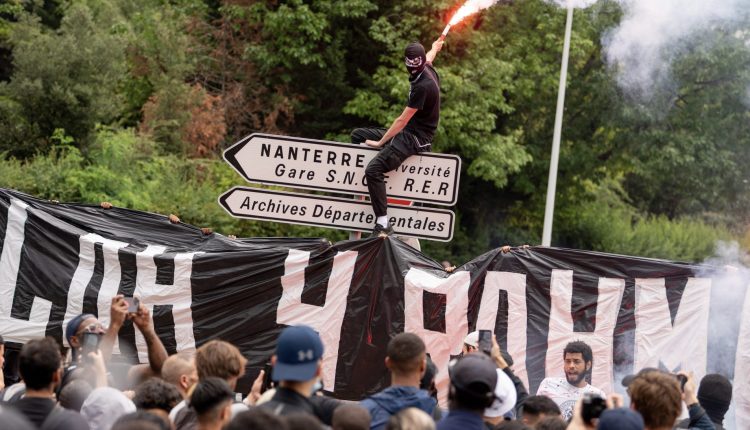  According to reports, 875 protesters were arrested.  Cop kills teenager

