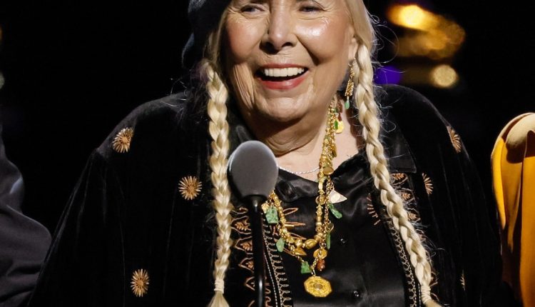 Joni Mitchell Makes Rare Appearance for First-Ever Grammys Performance