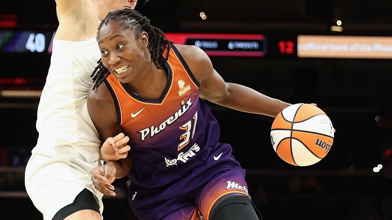 WNBA free agency and trade tracker 2024: Deals, news, more