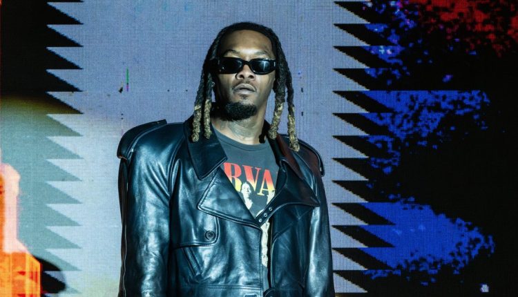 Watch Offset React To Bra Landing On His Face During A Show