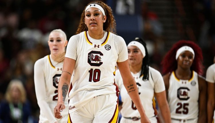 Women's March Madness 2024: Experts pick Final Four, national champ