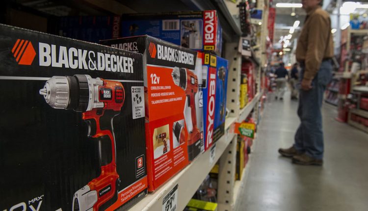 9 stocks that can benefit from Fed rate cuts

