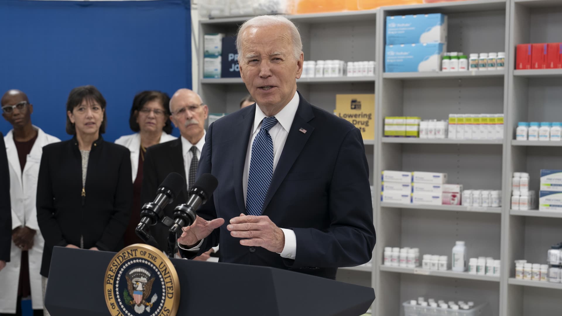 Biden wants to reduce drug costs through inflation surcharges