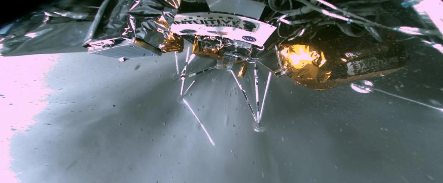 Lunar lander detects technosignatures coming from Earth