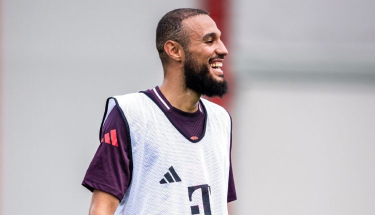 Manchester United signs Bayern Munich's Noussair Mazraoui again - Source

