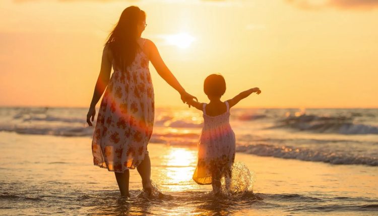 False, Milwaukee Journal Sentinel, Moms have little reason to worry about climate change – What's going on with that?

