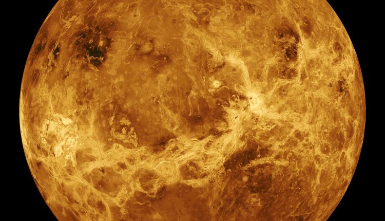 Another building block of life can handle the sulfuric acid from Venus

