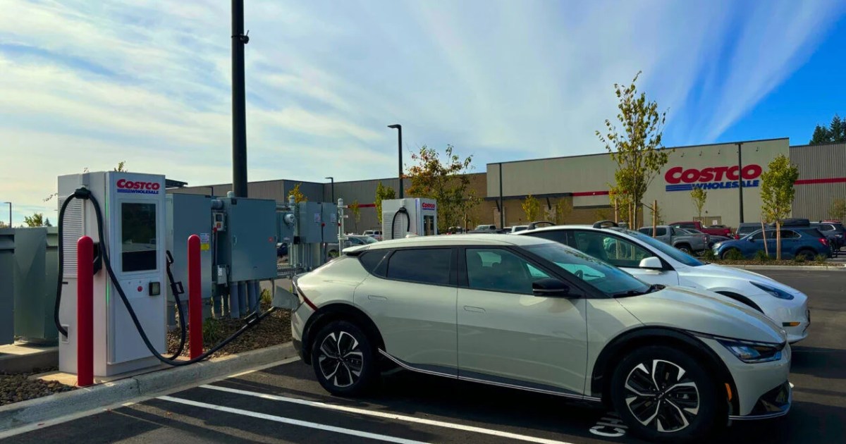 Costco is bringing back electric vehicle charging in the US