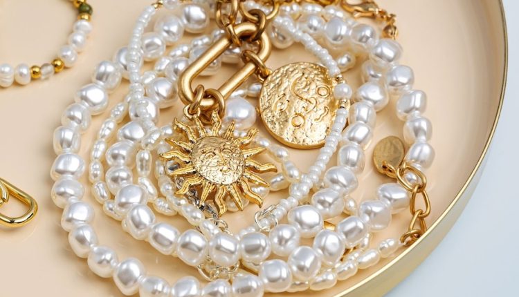 The best affordable jewelry gifts for the holidays

