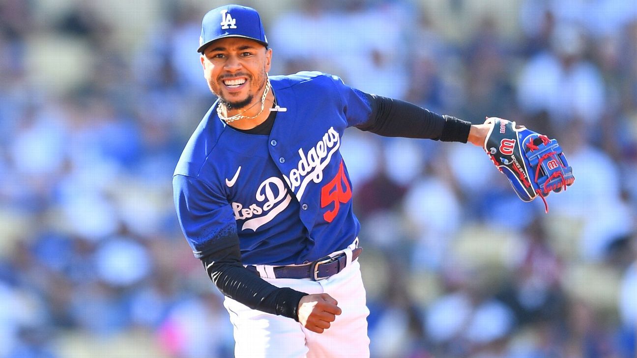 Dodgers' Betts is expected to play second base or shortstop in '25