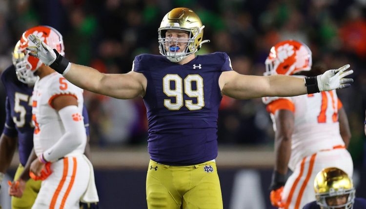 Notre Dame star lineman Rylie Mills is out of the CFP with a knee injury

