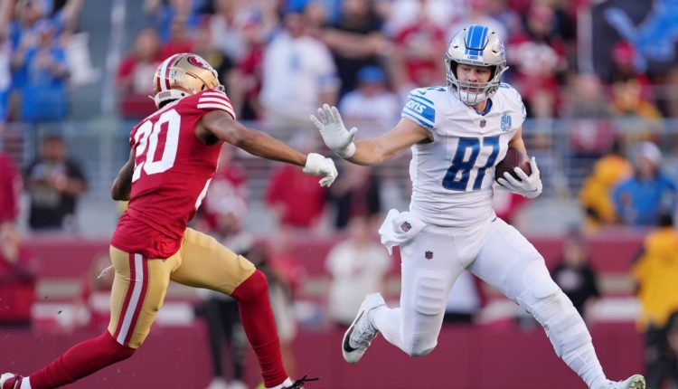 NFL Week 17 picks, schedule, odds, injuries, fantasy tips