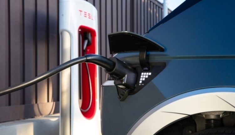 Hyundai offers free NACS adapters to its EV customers

