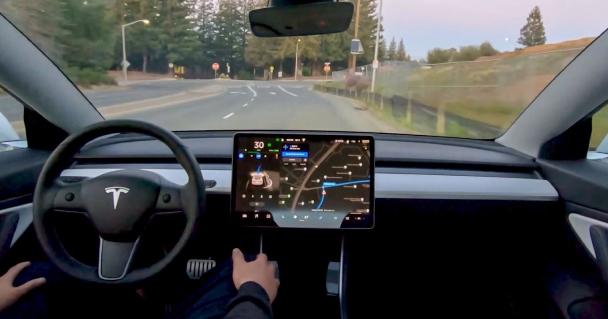 The Trump team agrees with Tesla to eliminate the accident reporting requirement, a report says