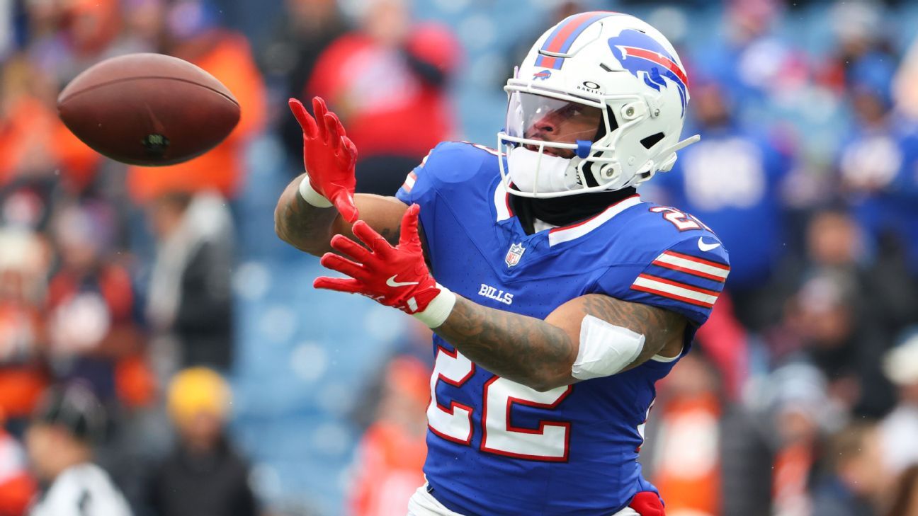 Ray Davis gets the Bills down the field with a 1-yard touchdown rush