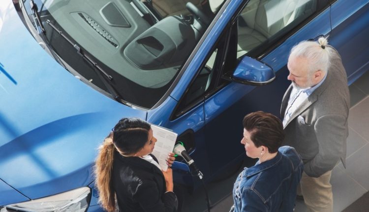 Poll results show that electric vehicle incentives are supported by 67% of Americans

