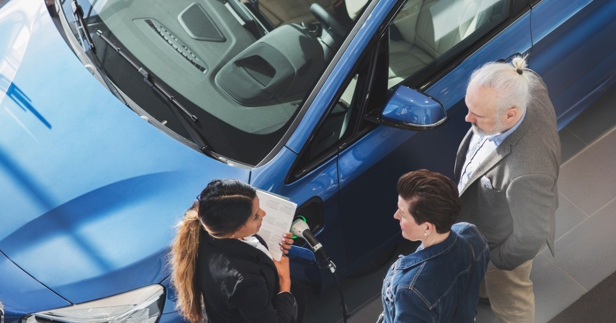 Poll results show that electric vehicle incentives are supported by 67% of Americans