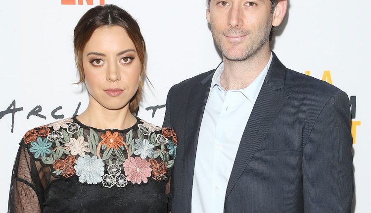 Aubrey Plaza deactivates Instagram a week after Jeff Baena's death

