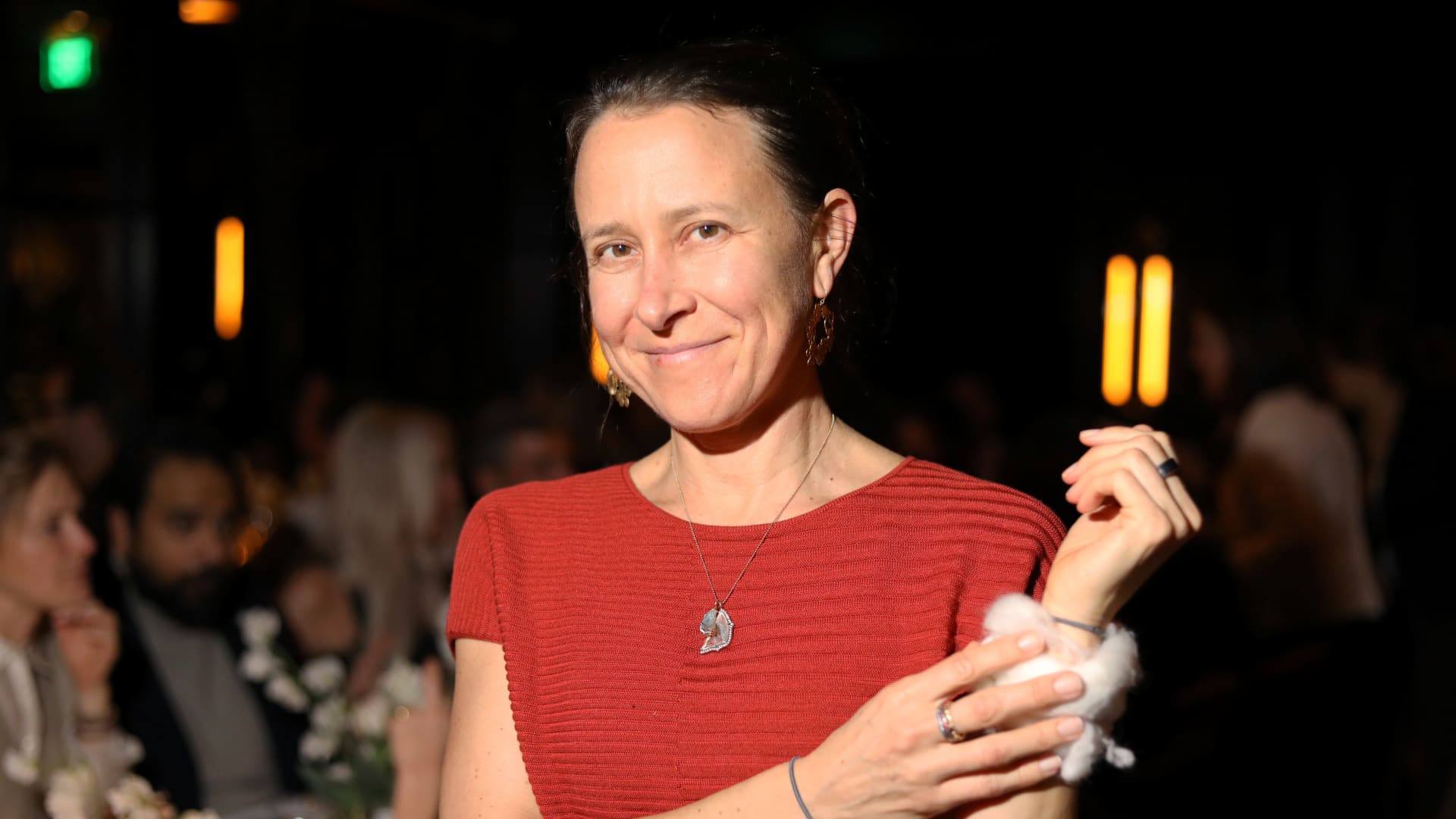 Anne Wojcicki New offer for 23Andme privately for 74.7 million US dollars