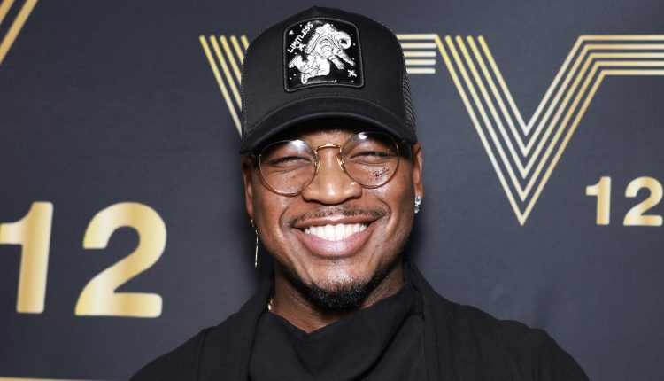 Another One?! Ne-Yo Appears To Add FOURTH Woman To His Polyamorous Lineup Of Girlfriends (PHOTOS + VIDEOS)