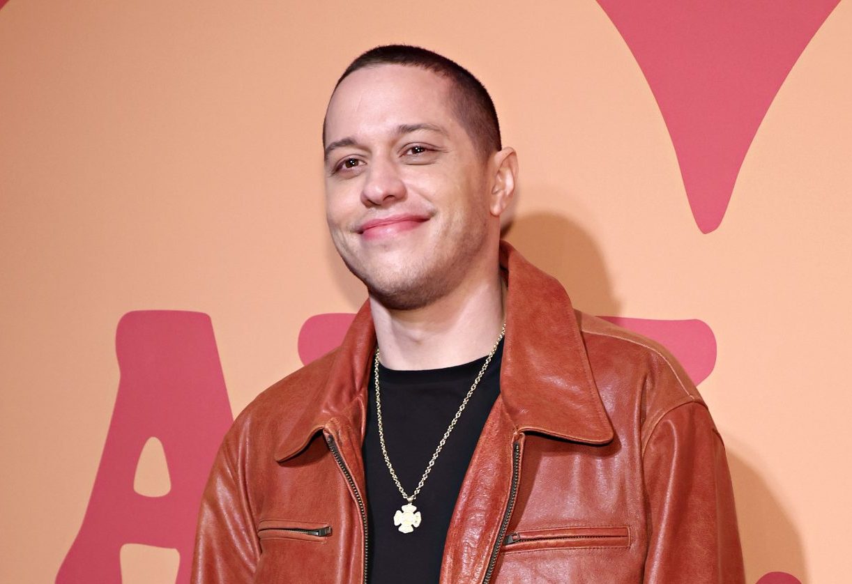 Pete Davidson Looks Unrecognizable After Dropping THIS Big BAG On Major Tattoo Removal