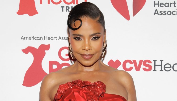 Still Fine! Sanaa Lathan Pops Out At USC Basketball Game & Social Media Goes Off With Reactions (WATCH)