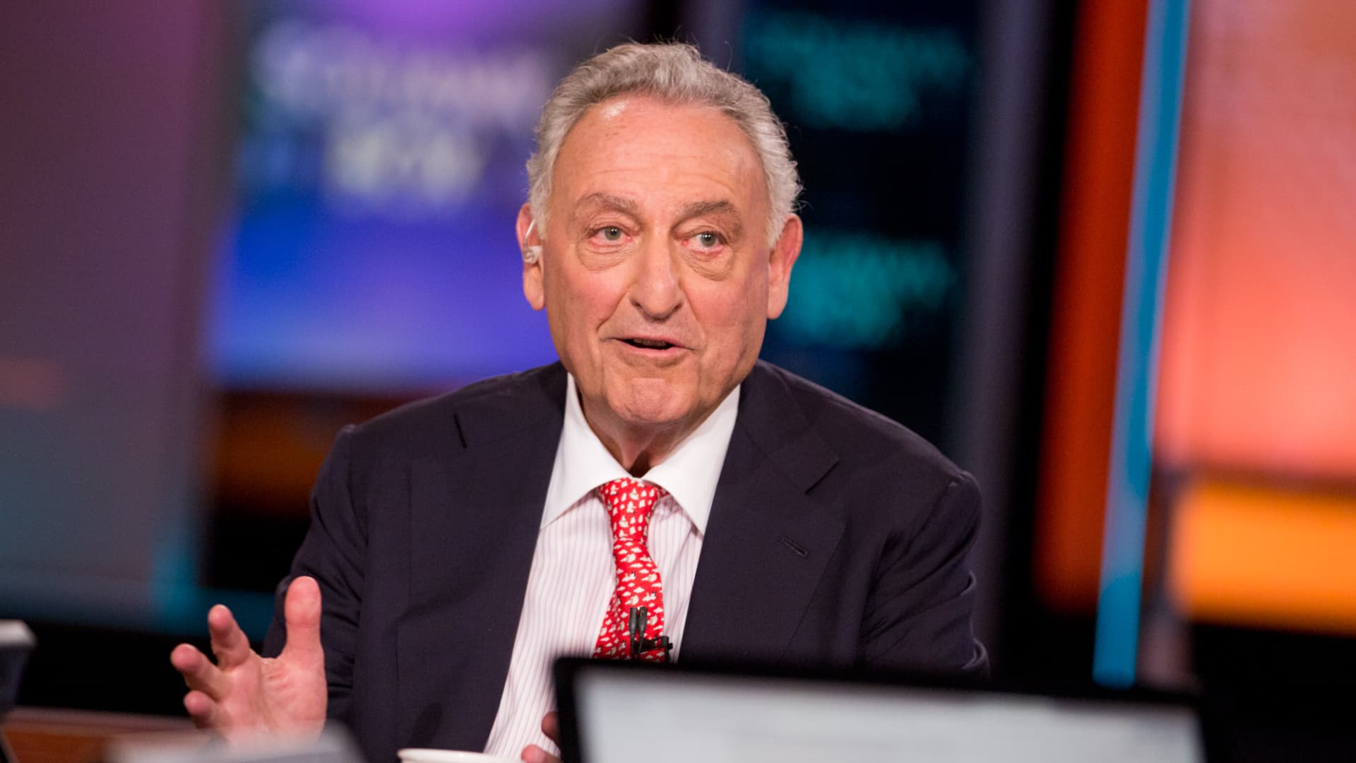 The former Citi CEO Sandy Weill starts New Cancer Research Hub